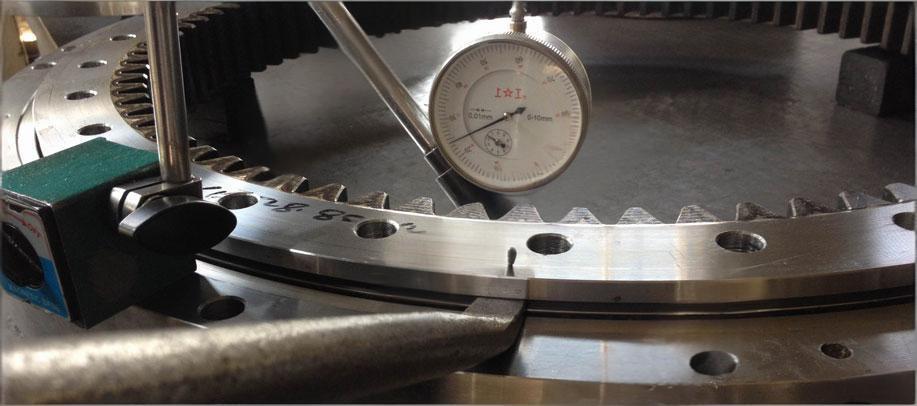 Features and Benefits of Customized Slewing Bearing Features and Benefits of Customized Slewing Bearing